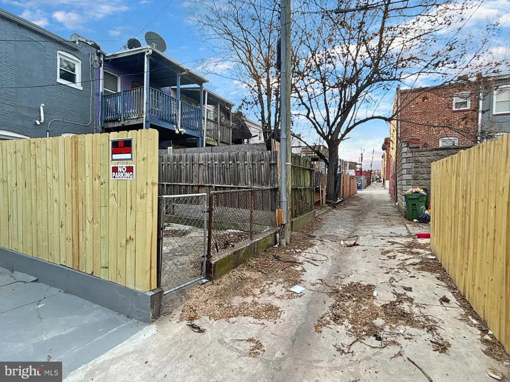 2636 E MONUMENT STREET Baltimore, MD 21205