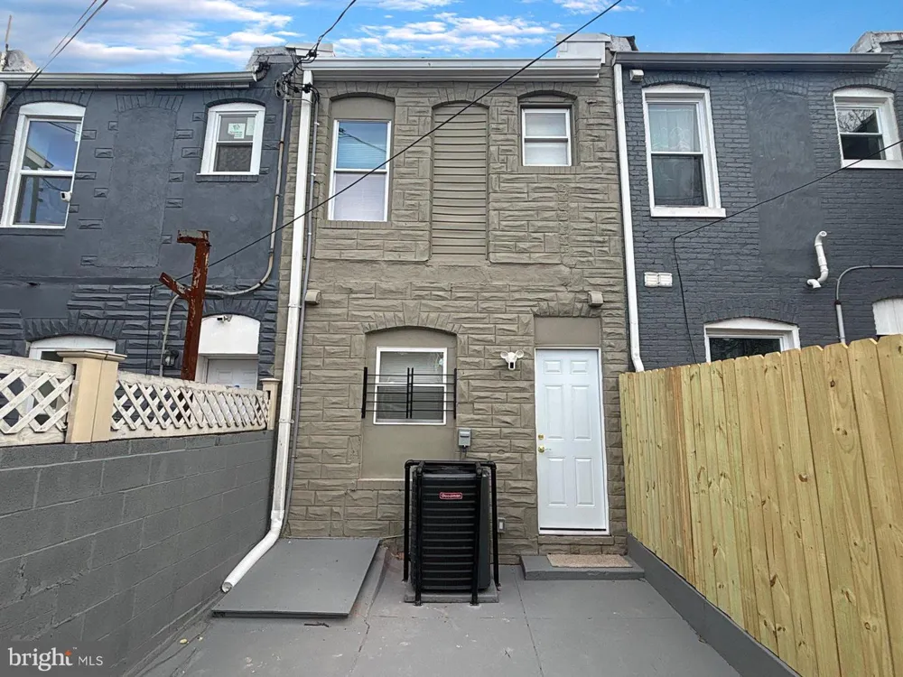 2636 E MONUMENT STREET Baltimore, MD 21205