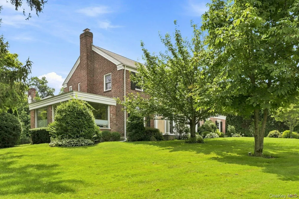 1 Shore Park Road Great Neck, NY 11023