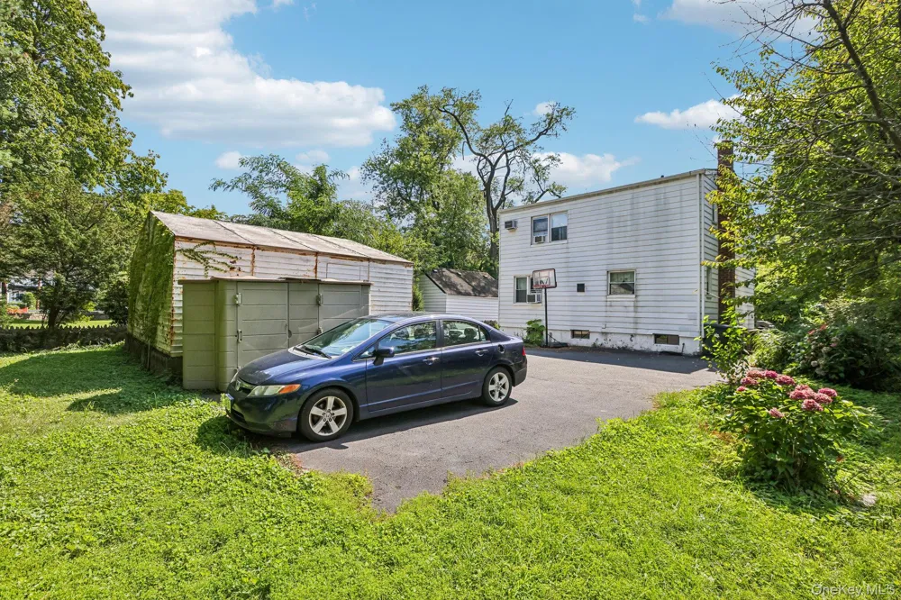 12 Bryn Mawr Parkway Bronxville, NY 10708
