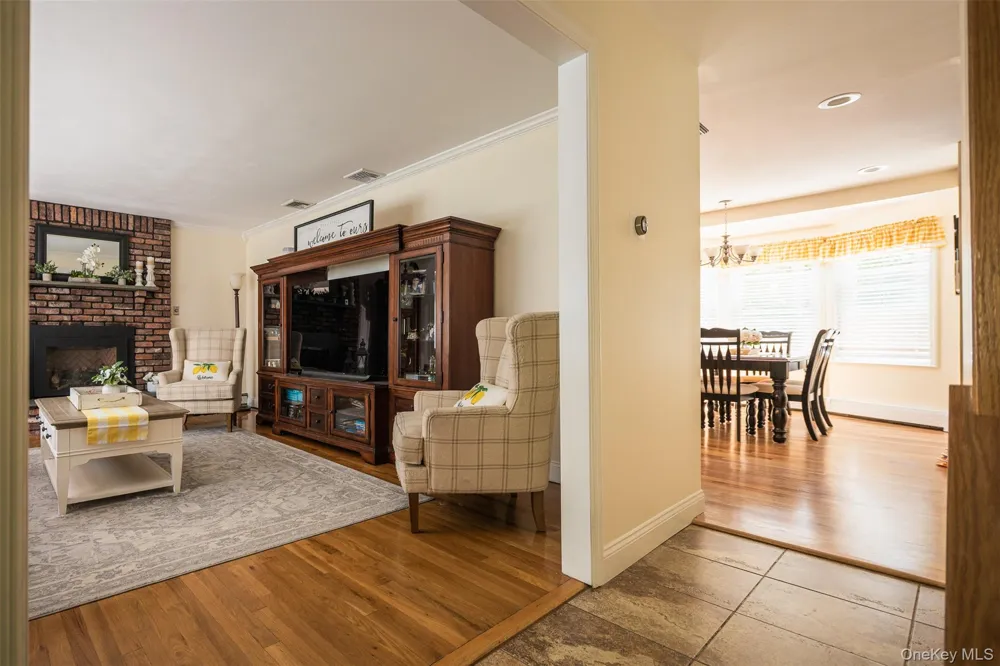 41 Brook Run Drive Medford, NY 11763