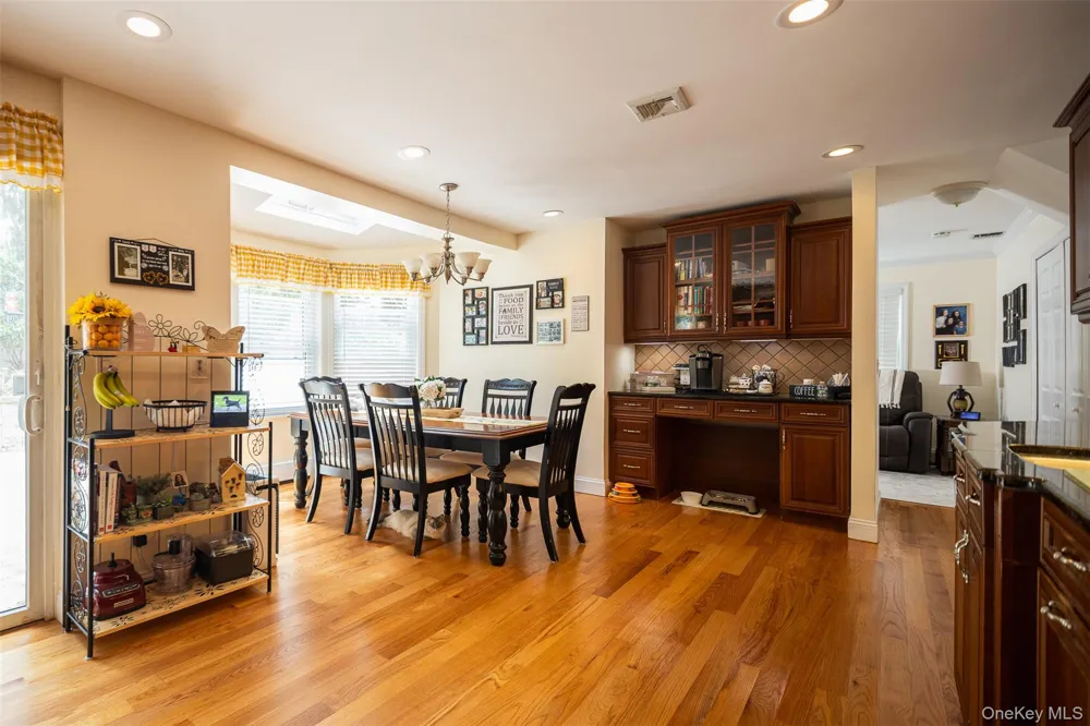 41 Brook Run Drive Medford, NY 11763