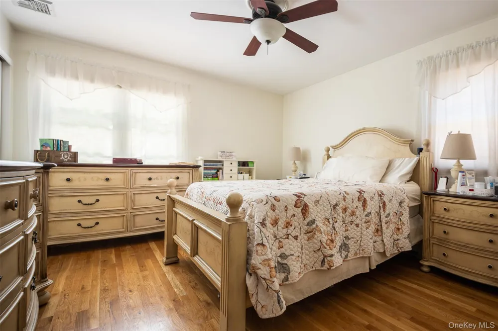 41 Brook Run Drive Medford, NY 11763