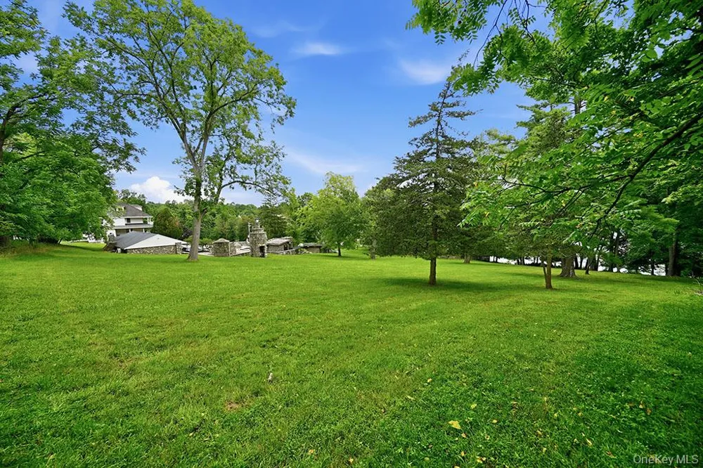 7.5 Lake Avenue Monroe, NY 10950