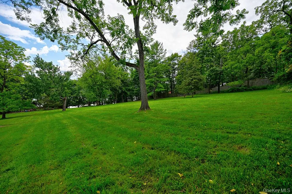 7.5 Lake Avenue Monroe, NY 10950