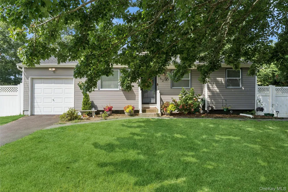 52 Larry Road S Selden, NY 11784