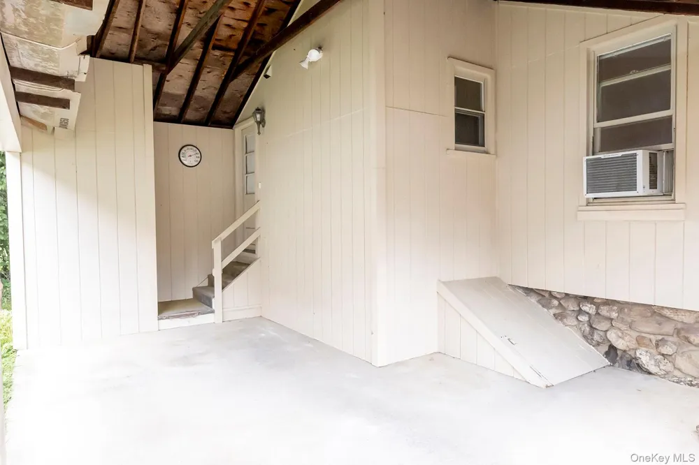7 Maple Avenue Millbrook, NY 12545