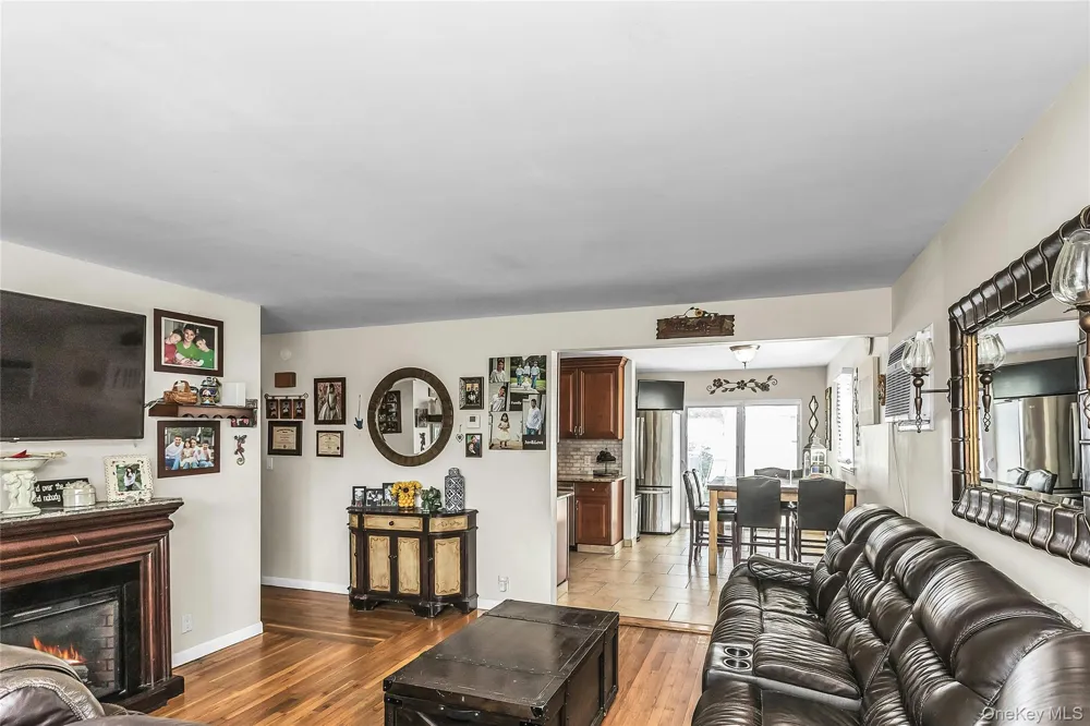 20 Jamaica Avenue Plainview, NY 11803