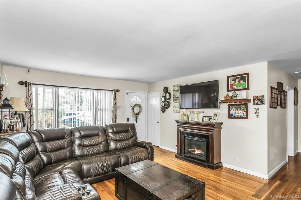 20 Jamaica Avenue Plainview, NY 11803