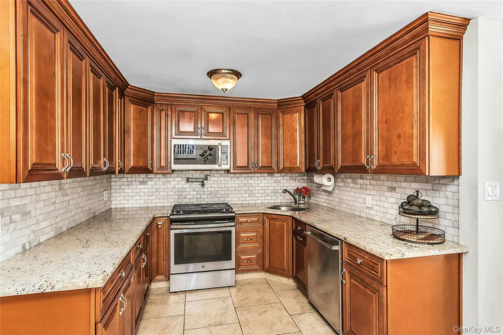 20 Jamaica Avenue Plainview, NY 11803