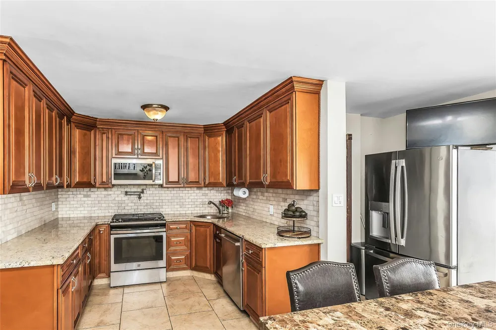 20 Jamaica Avenue Plainview, NY 11803