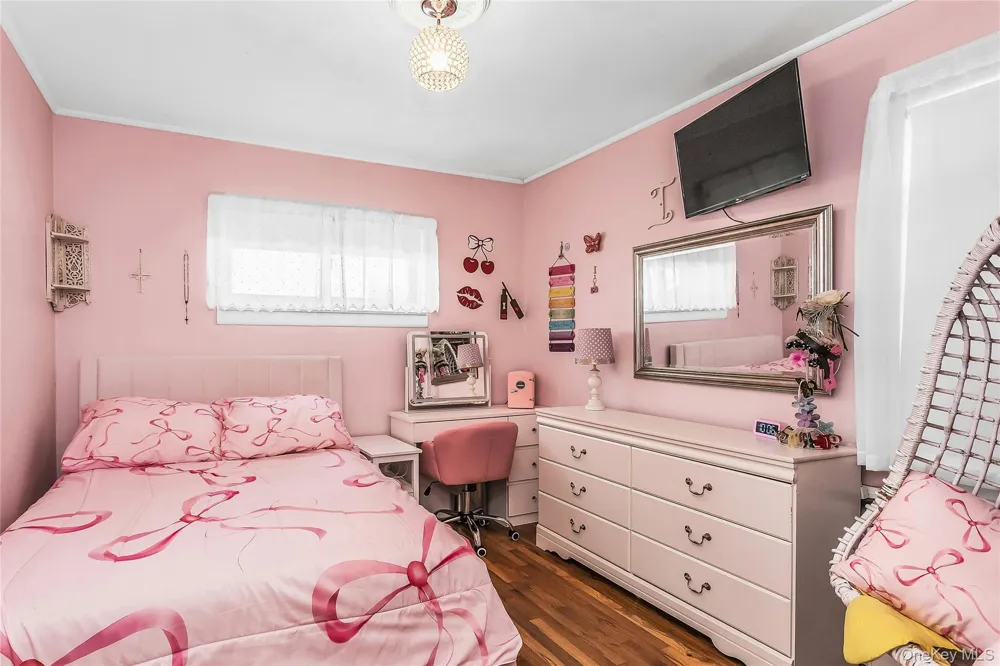 20 Jamaica Avenue Plainview, NY 11803