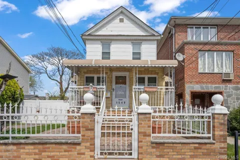 1549 E 96th Street