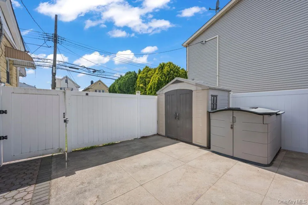 1549 E 96th Street Brooklyn, NY 11236
