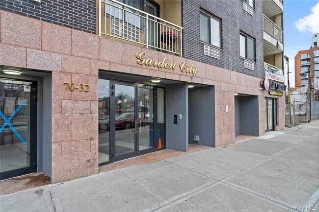 70-26 Queens Boulevard #10E Woodside, NY 11377