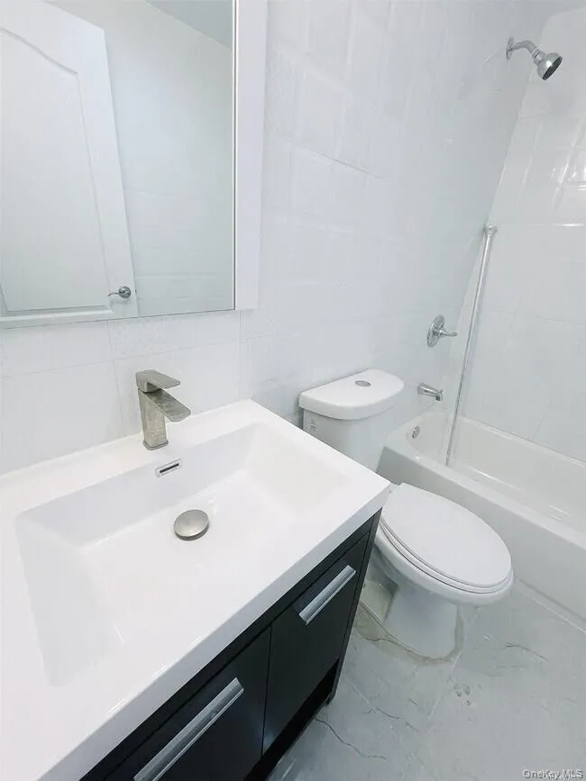 70-26 Queens Boulevard #10E Woodside, NY 11377