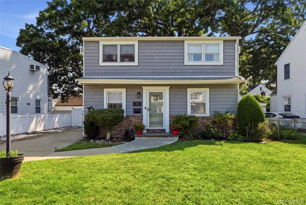205 Stuart Road Valley Stream, NY 11581
