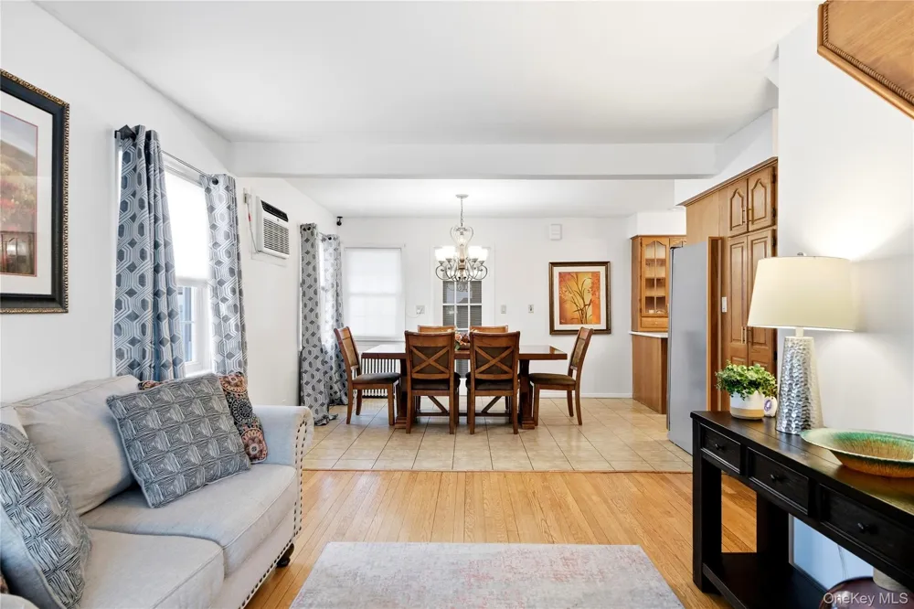 205 Stuart Road Valley Stream, NY 11581