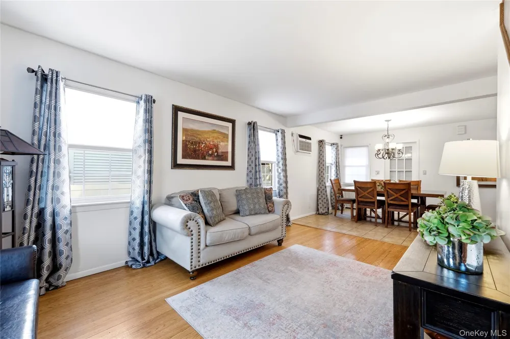 205 Stuart Road Valley Stream, NY 11581