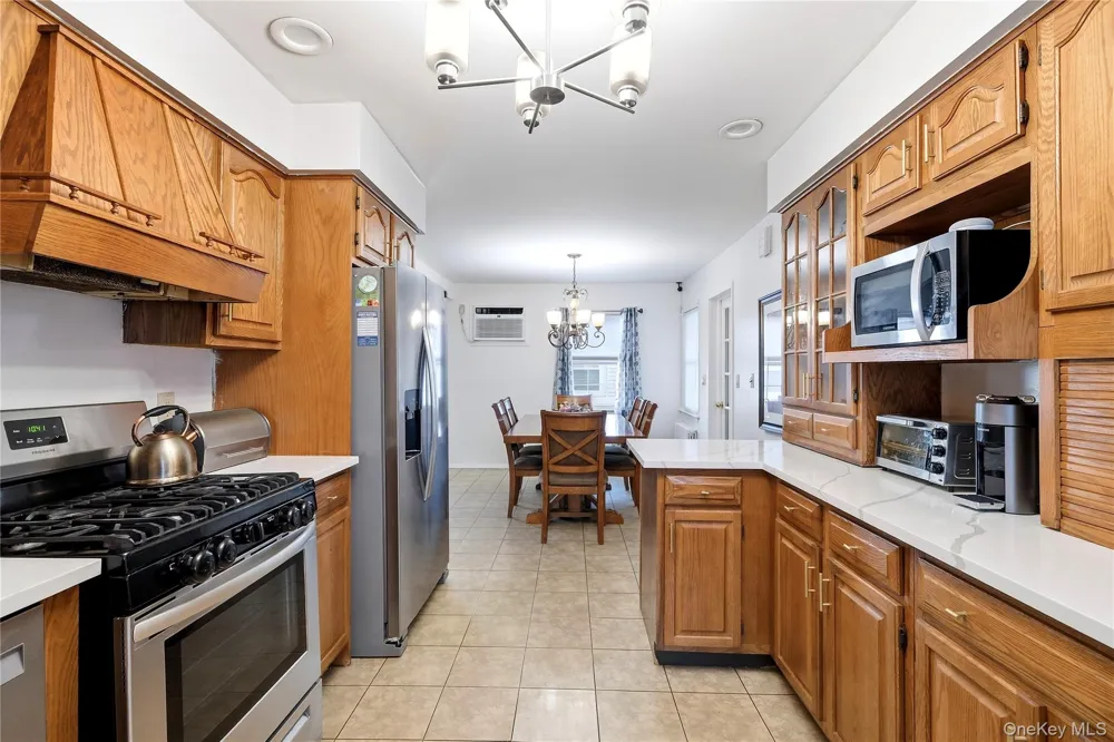 205 Stuart Road Valley Stream, NY 11581