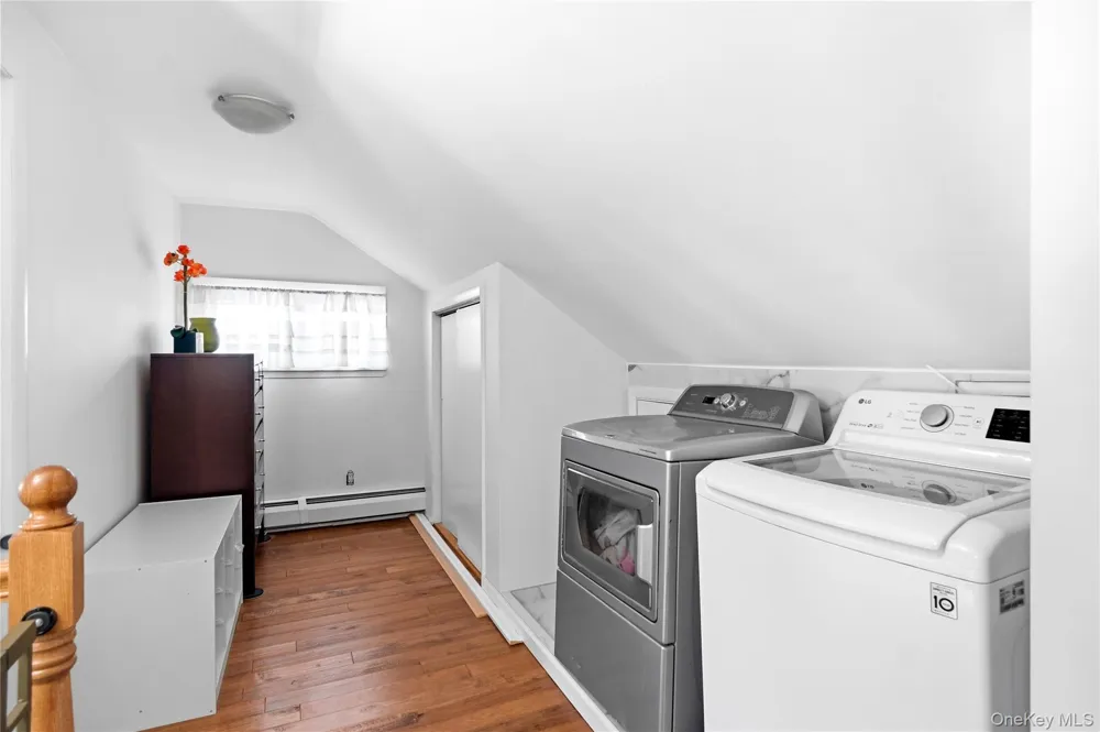 205 Stuart Road Valley Stream, NY 11581