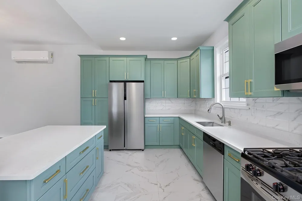 29 N. Third Street Hudson, NY 12534