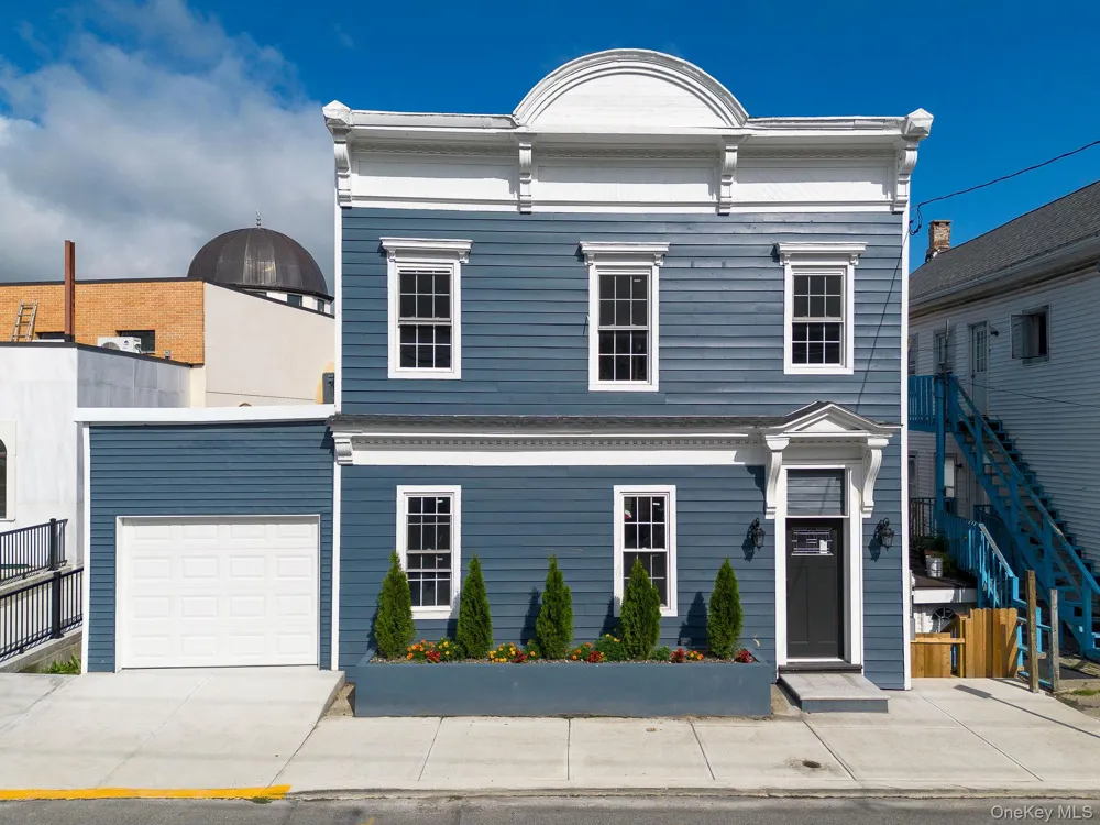 29 N. Third Street Hudson, NY 12534