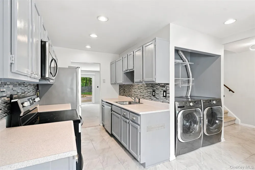 7 Roundtree Court Beacon, NY 12508