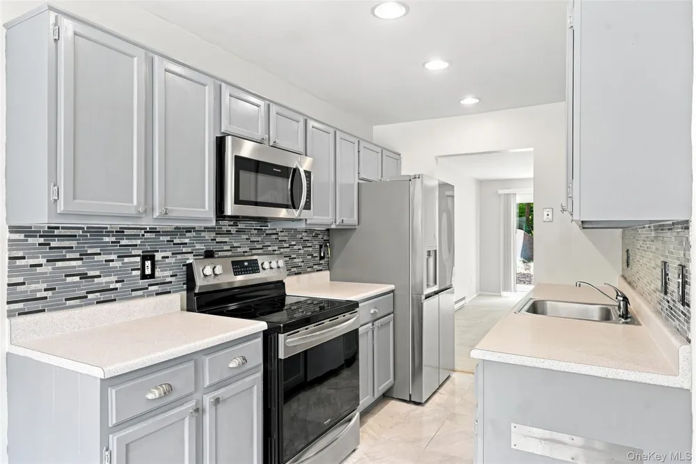 7 Roundtree Court Beacon, NY 12508