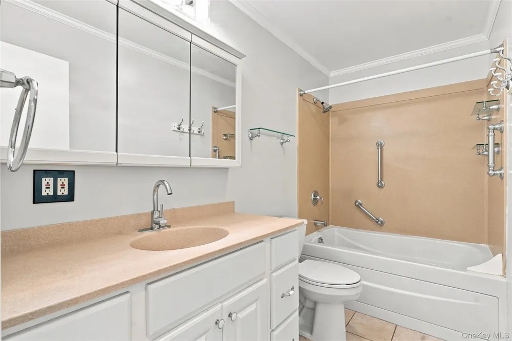 7 Roundtree Court Beacon, NY 12508