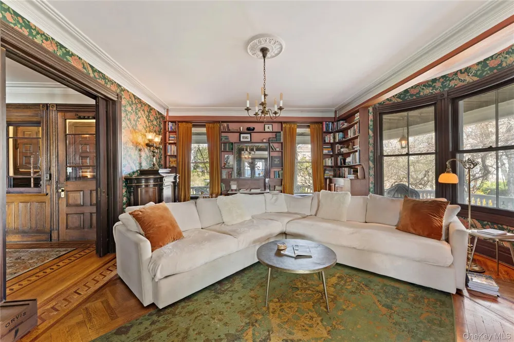 28 Hamilton Avenue Ossining, NY 10562