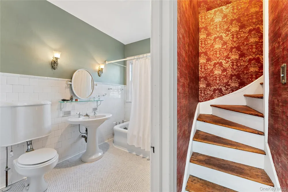 28 Hamilton Avenue Ossining, NY 10562