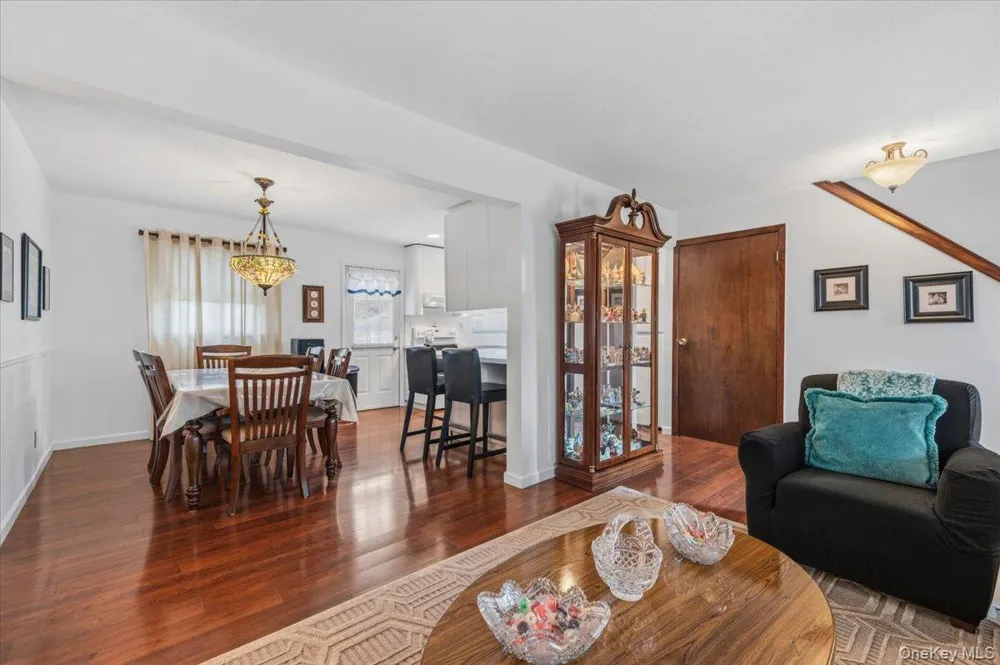 210 5th Street Bethpage, NY 11714