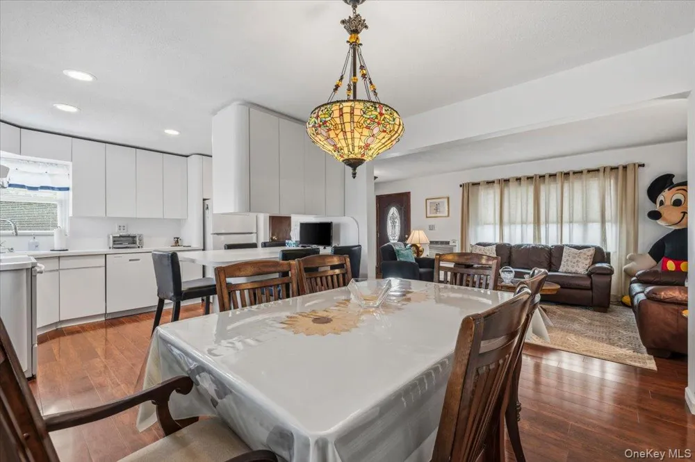 210 5th Street Bethpage, NY 11714