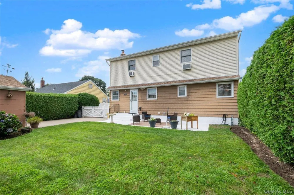 210 5th Street Bethpage, NY 11714