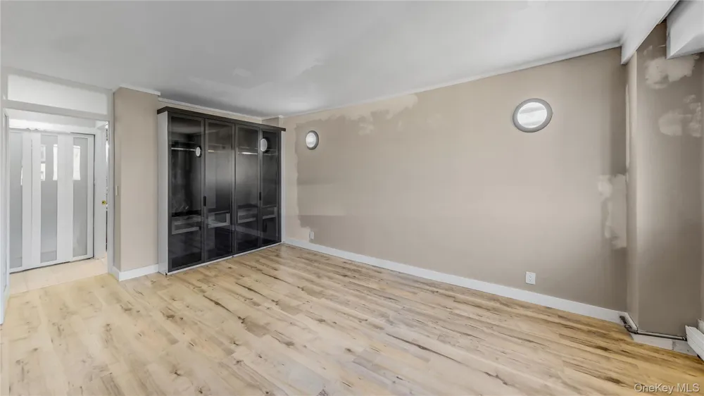 52-40 39th Drive #10C Woodside, NY 11377