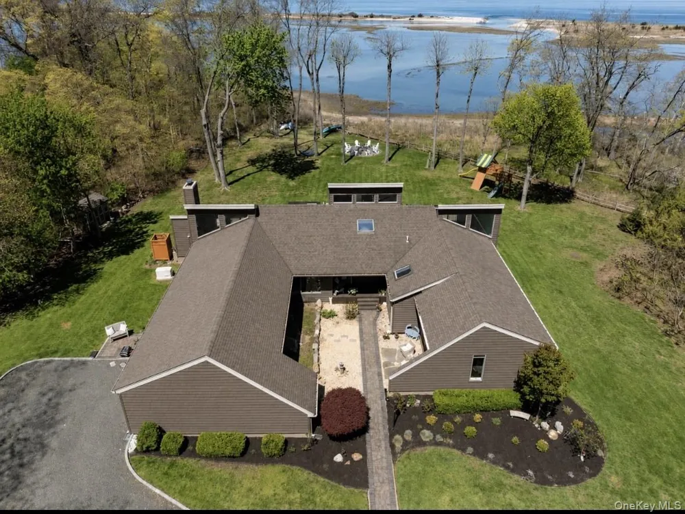 12 Flax Pond Woods Road East Setauket, NY 11733