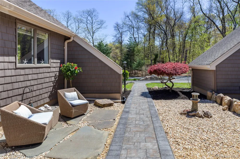 12 Flax Pond Woods Road East Setauket, NY 11733
