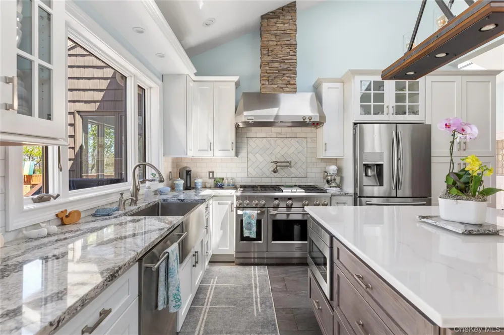 12 Flax Pond Woods Road East Setauket, NY 11733