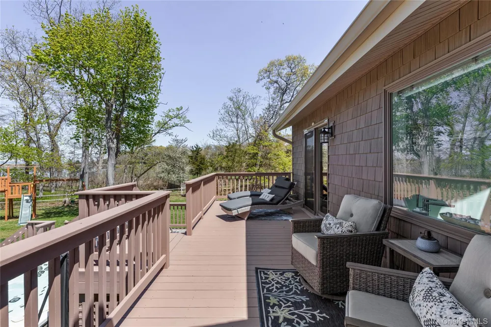 12 Flax Pond Woods Road East Setauket, NY 11733