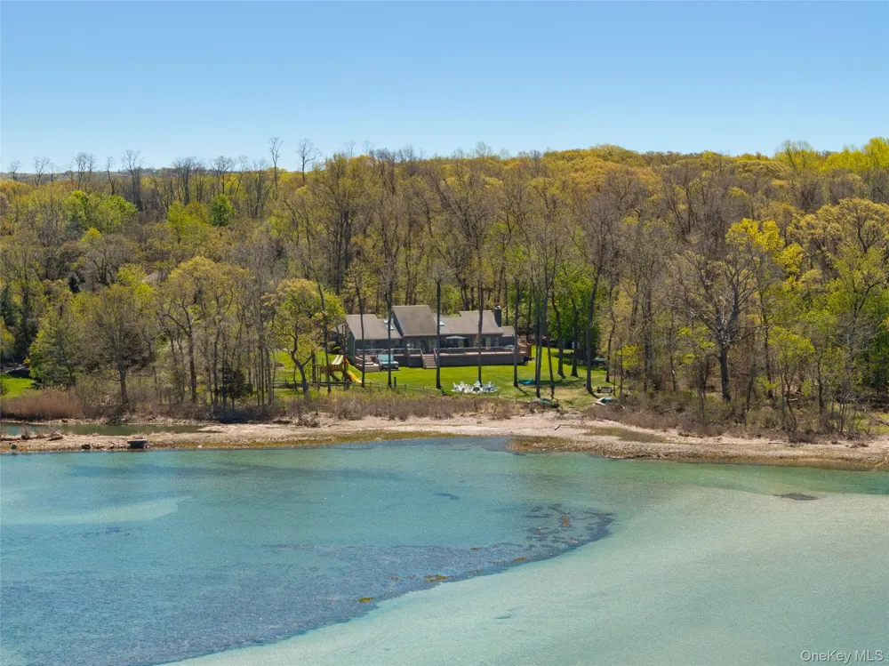 12 Flax Pond Woods Road East Setauket, NY 11733