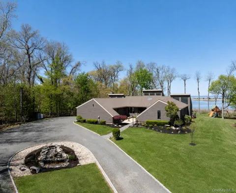 12 Flax Pond Woods Road