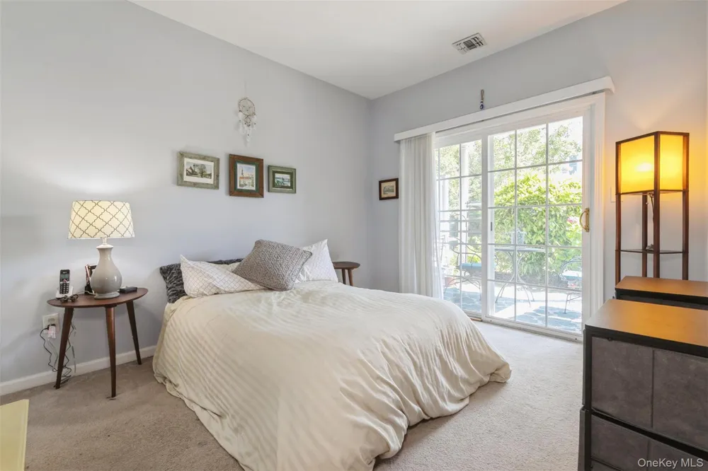 1401 Aerie Way East Quogue, NY 11942