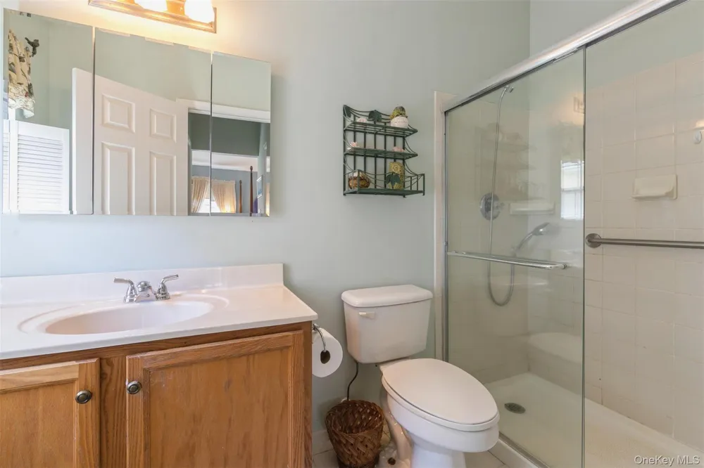1401 Aerie Way East Quogue, NY 11942