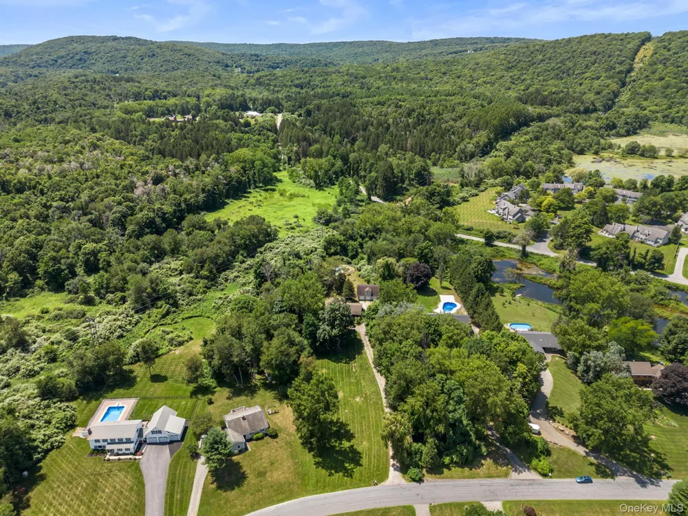12 Rebecca Drive Pawling, NY 12564