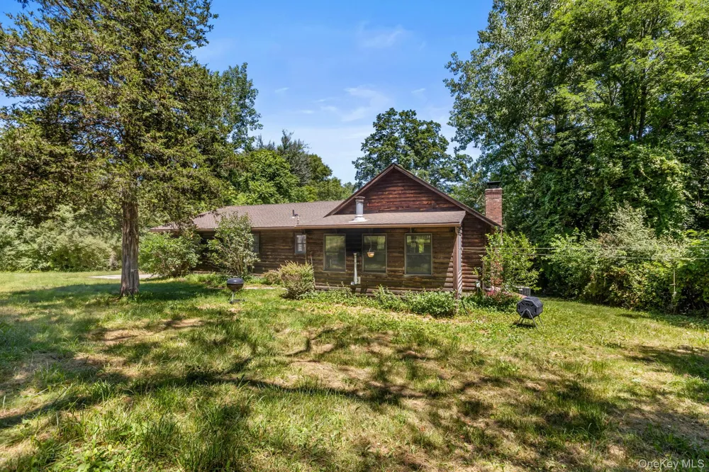 12 Rebecca Drive Pawling, NY 12564