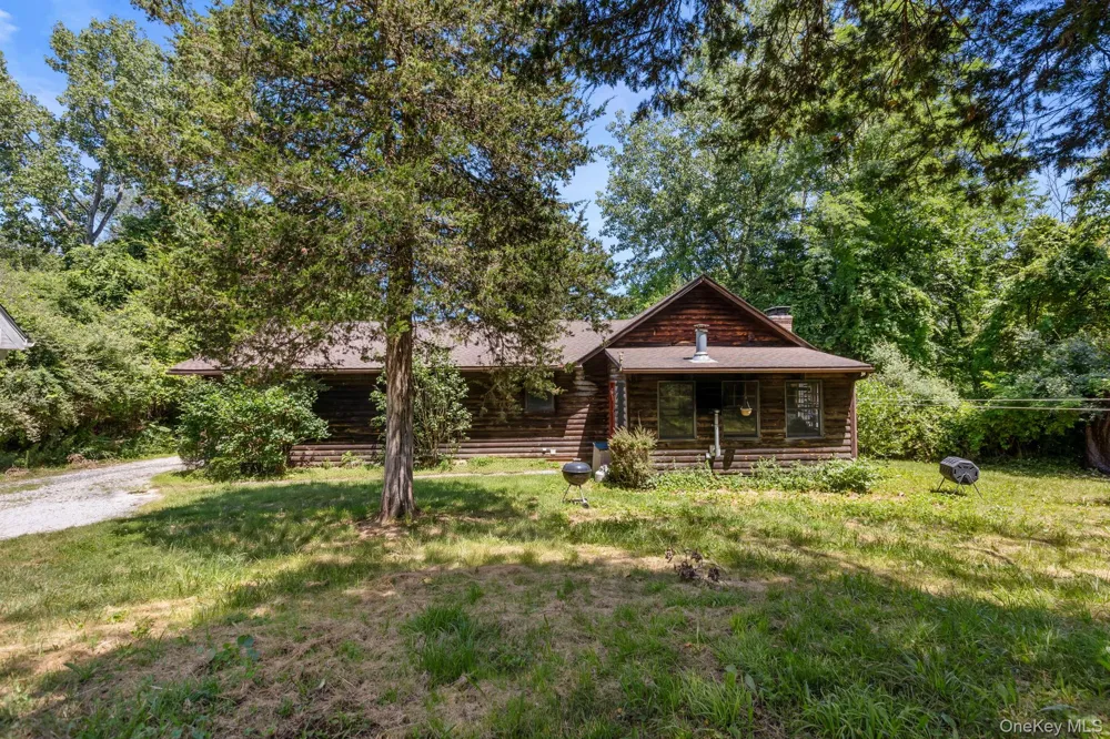 12 Rebecca Drive Pawling, NY 12564