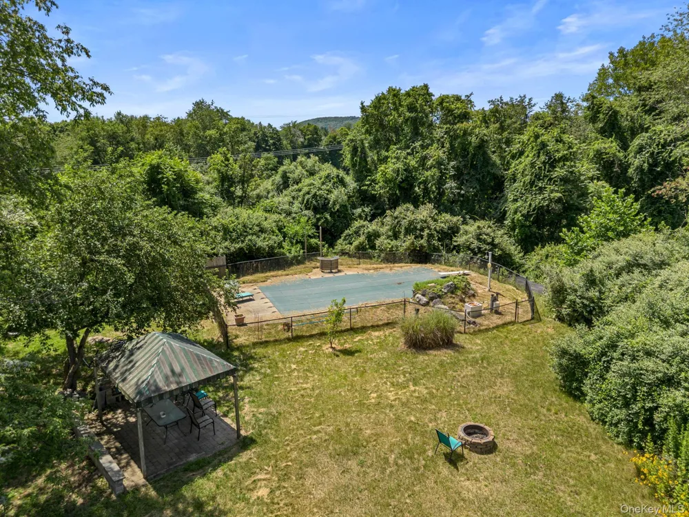 12 Rebecca Drive Pawling, NY 12564