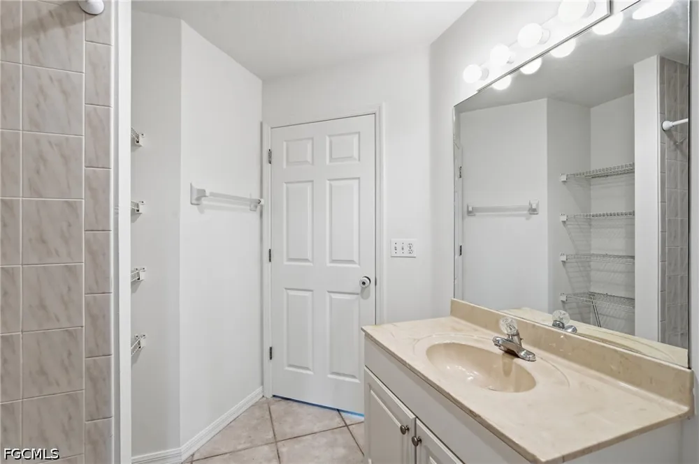 SW 53rd Street Cape Coral, FL 33914