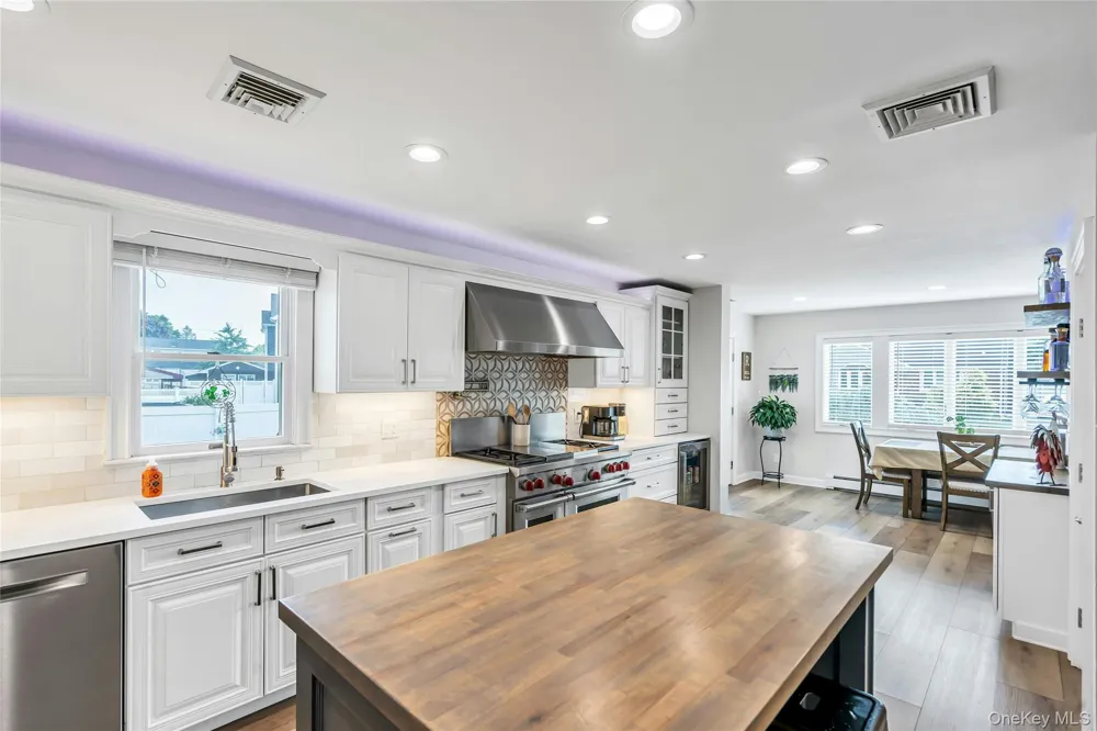 7 Mohawk Drive Massapequa, NY 11758